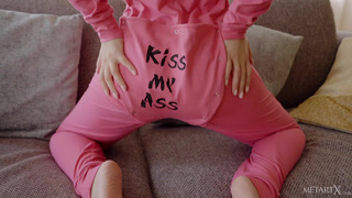 Lily Blossom в "Just A Kiss" – страстный хардкор с нежной нимфеткой