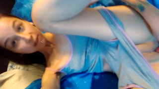 Утро начинается с страсти: мастурбация в макияже с Laruna Mave