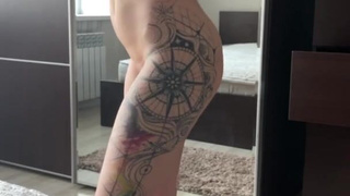 Искусство обольщения: чувственный танец и примерка сексуального белья