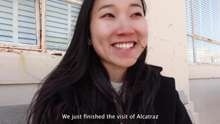 Возбуждённая азиачка кончает от глубоких толчков