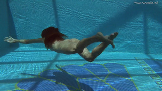 Ирина Руссака соблазняет в воде: горячее подводное видео