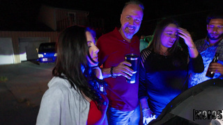 Theodora Day в горячем публичном видео