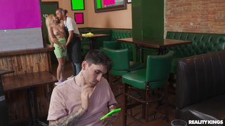 Страстная измена в кафе с горячей блондинкой