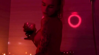 Запрещенный контент: сочные тела и дикие развлечения