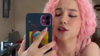 Горячее видео с Lil Karina – сняли на телефон, а получился огонь